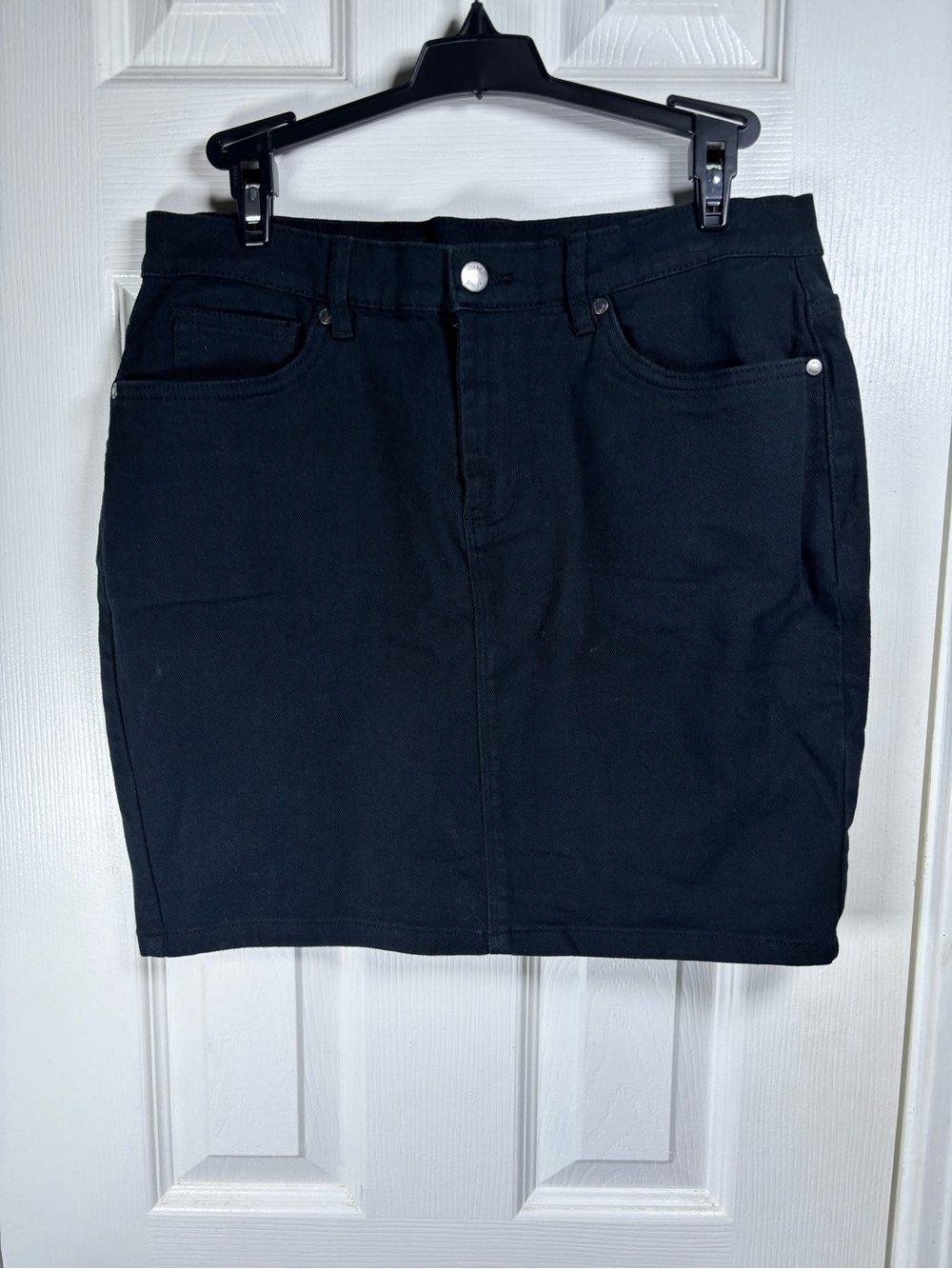 VENUS Classic Black Denim Mini Skirt - Timeless Women's Staple NWOT 10